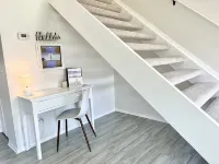 NEW! Updated, Peaceful Retreat - 5 Minute Walk To The Sparkling Ocean!