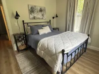 Charming 3 bedroom, 2 bath house with dock & outdoor spaces in Sunrise Beach.