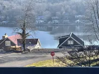 Lake House Artistic Spa-Like Retreat - Quiet Peaceful cul-de-sac - Pet-Friendly!