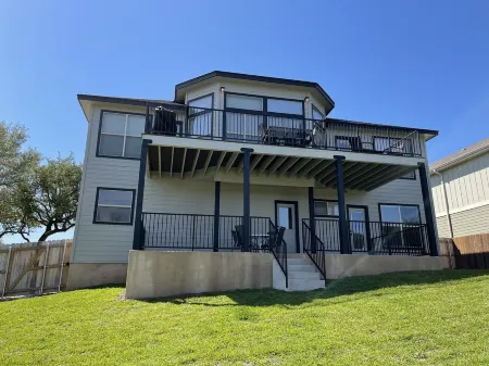 Panoramic Lake Travis View in Lago Vista