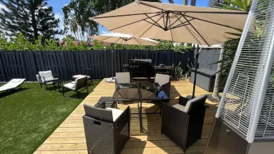 RESORT-STYLED 3 BDR HOME -HEATED POOL -UNDER A MILE FROM THE BEACH Huge Backyard