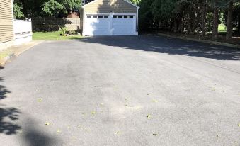 Beautiful & Cozy 2 BR/ 2Beds/ Netflix/Alexa/Roku.