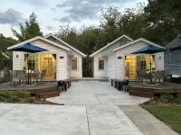 Dog-Friendly Beach Cottages within a mile of town and 7 Lake Michigan beaches