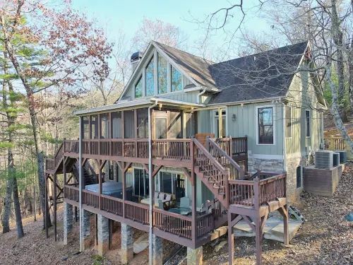 Ultra Peaceful Retreat! Large Cabin, 2 Masters on Main, Games & Lake! - Alphydda