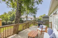 Park Street Dream in Downtown Northport, 2.5 Miles from U of A Stadium