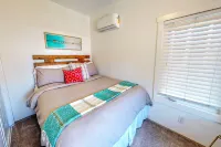 NEW Surfrider Bungalow - walk to downtown and the beach!