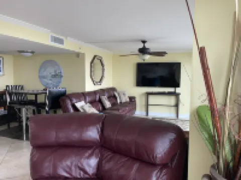 3/4bd 3Ba 1st&2 Fl  Townhouse sleeps10 w/ Dolphin Views ,Boating, Tennis,Fishing