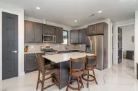 All New spacious cozy in-law suite 1BD minutes to highway 485 & 74