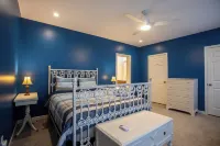 Spacious Entire Home Close to HoliMont and Village Отели рядом с достопримечательностью «Наннен Арборетум»