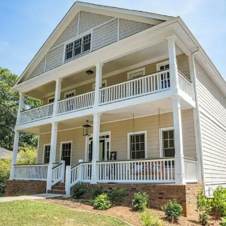 The Southern Peach Mansion - Entire Home in the Heart of Atlanta, GA