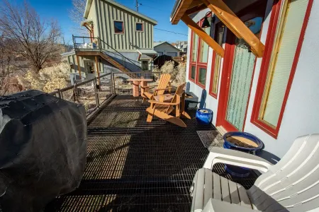 Solar Home in Downtown Salida, 2 blocks to Arkansas River on Monarch Spur Trail!