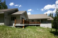Quiet and Charming Big Sky home Ousel Falls Trail附近的飯店