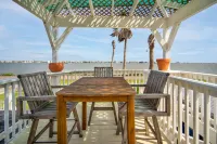 4-Bedroom Vacation Home Just 4 Minutes to Rockport Beach Park
