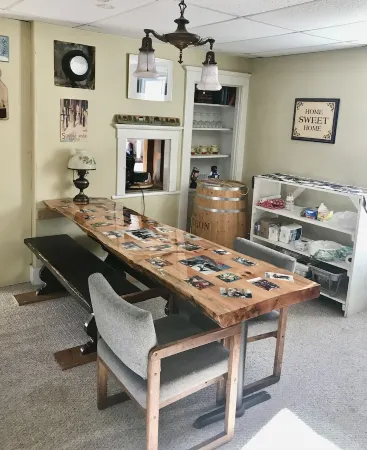 The Brookside House-Large, charming Historic House.  Pet Friendly!