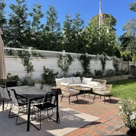 6 BDR, Pet-friendly, newly remodeled whaling captain’s house downtown Nantucket!