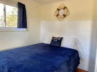 2bed 1bath LAKE MI Fishing Cabin WiFi AC Deck Firepit Kayak Paddle Boat Dock #8 Hotels in Brampton Township