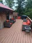 "JUST RIGHT" Spring Sale! Relaxing Mtn Getaway. Hot Tub, Fire Pit, Grill, Games