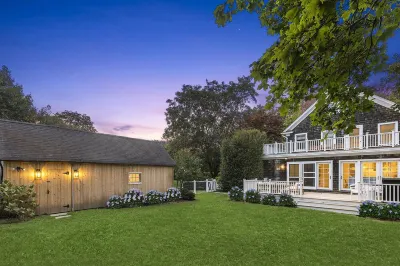Gorgeously Renovated SH Village 5 bd w/ Large Pool Hotels near Cryder Beach