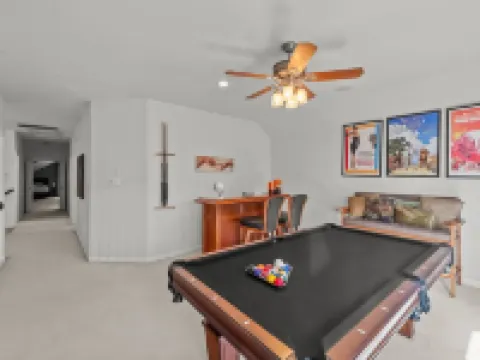 Keller’s Crown - Huge House Near Stadiums - Hot Tub & Pool Table Hotels in Keller