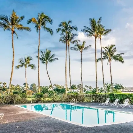 Newly Renovated Hilo Lagoon 2 Bd Condo-A/C, Pool