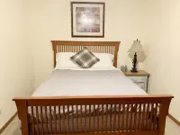 The Cozy Den located near the Ark Encounter Hotels in 
