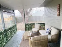 Oasis on Empire near Buckeye Lake!