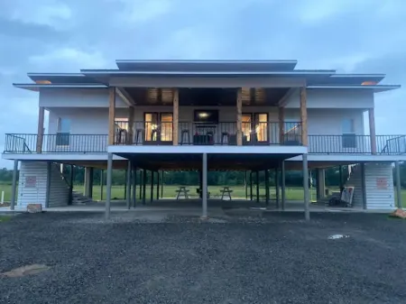 ON THE ROCKS is the place to be!!! A new spacious cabin & fully stocked!