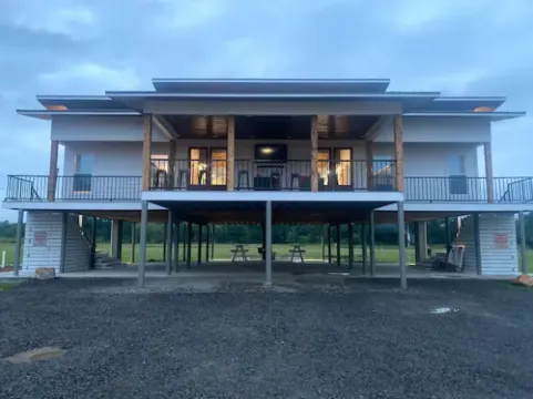 ON THE ROCKS is the place to be!!! A new spacious cabin & fully stocked!