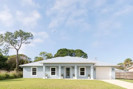 Family Retreat South Отели в г. Себастиан