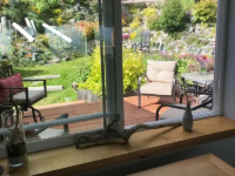 Loft on the Hill - In-town, Luxury, BIG VIEW!