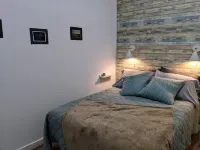 Relaxing 2 bedroom cottage w/ hot tub and air hockey/ping pong table