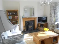 Licence No: MO-00672-F  Stb  Large Property & Garden, Sleeps 8. Free WiFi Hotels in Elgin