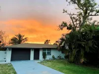 Newly renovated cozy beach house.