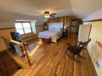 Stunning, Mtn-Top, Lakeview Cabin on Private 8 acres