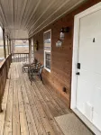 Grand Rivers, KY -Cozy getaway with Cabin Charm- Near Green Turtle Bay & Patti's Hotels in Grand Rivers