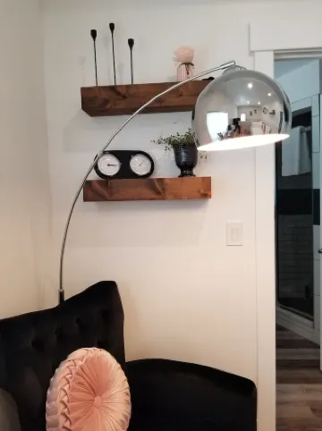 Modern Studio with Washer & Dryer