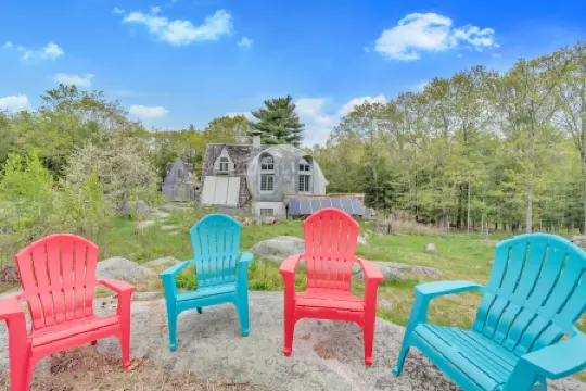 Dome Home on 42 Acres! Close to the Beach and Downtown Kennebunkport