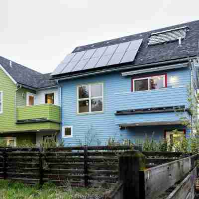 Fantastic Modern "Green" Home In Downtown Bozeman.  RegSTR23-00029 Hotel Exterior