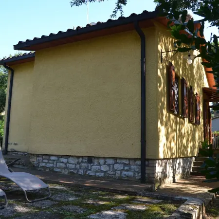 Single-family house for exclusive use, quiet and not isolated area between Umbria and Tuscany