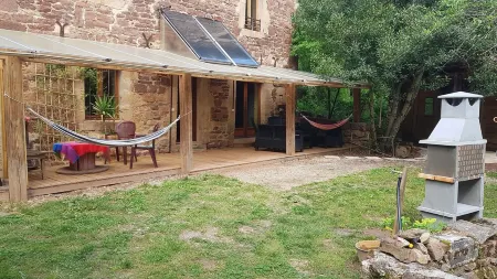 Isolated house set in vineyards and woods