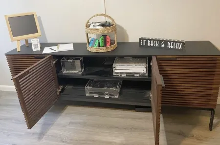 THE Exclusive Retreat! Chique! Stylish! RENOVATED! Отели рядом с достопримечательностью «Crying Eagle Brewing Company»