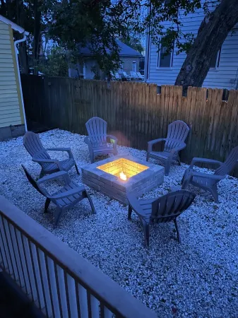 Family Getaway- Beautiful & spacious 4 Bdrm Historic Home with a modern touch!