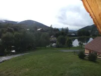 Charming chalet located on the edge of a lake with views of the ski slopes