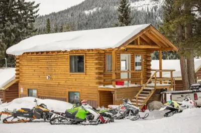 Eagle Nest Cabin Yellowstone Getaway in Cooke City