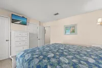 Cozy beachfront condo on the first floor.