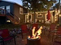 Beautiful year round lake home!  Sleeps 8 comfortably!