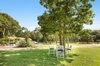 Ritz - East Hampton Cottage On The Water