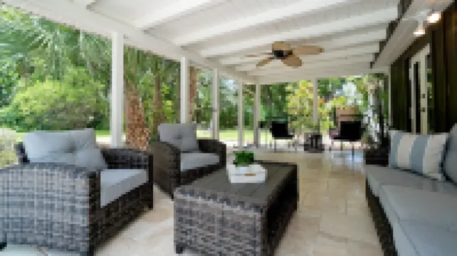 Heated Pool + Game Room + Sleeps 12 +12 Min Beach