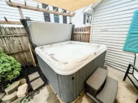 Love Shack Private Hot Tub  Steps to Jet/Town