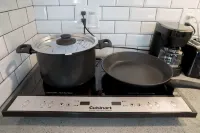 Modern Private Cozy Suite - Mins from Everything